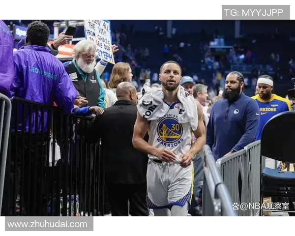 明星球员表现点评：库里再次封神