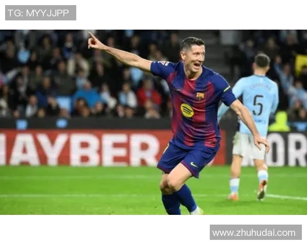 明星球员表现分析：莱万多夫斯基进球解析