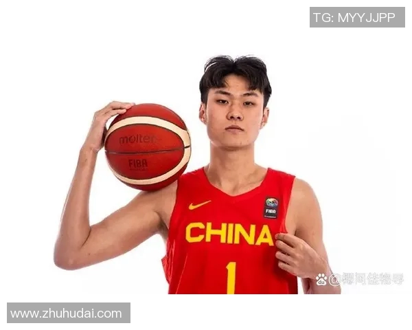 CBA月度最佳球员荣誉实至名归展现出色表现与全能实力